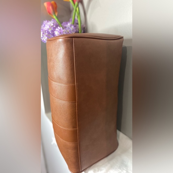 TED BAKER
Evyday Striped Holdall Duffel Bag - Picture 14 of 16